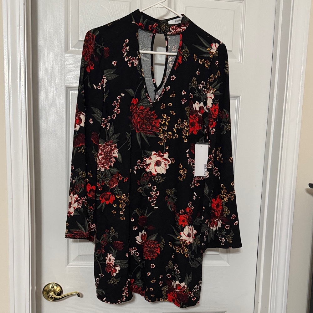 NWT JustFab Black Long Sleeve Floral Keyhole Dress with Red Accents